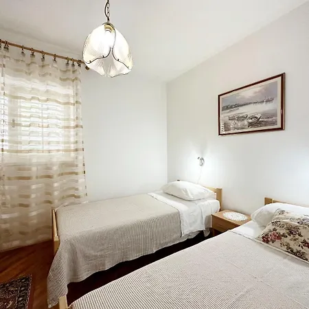 Mihaela Apartman Trogir