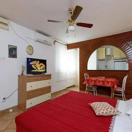 Apartmán Mihaela *