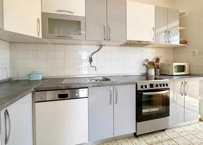 Mihaela Διαμέρισμα Τρογκίρ