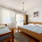 Mihaela Apartment