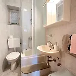 Apartment Mihaela *