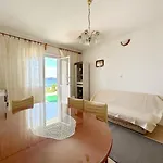 Apartment Mihaela *