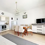 Mihaela Apartment