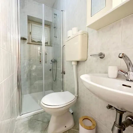 Mihaela تروغير