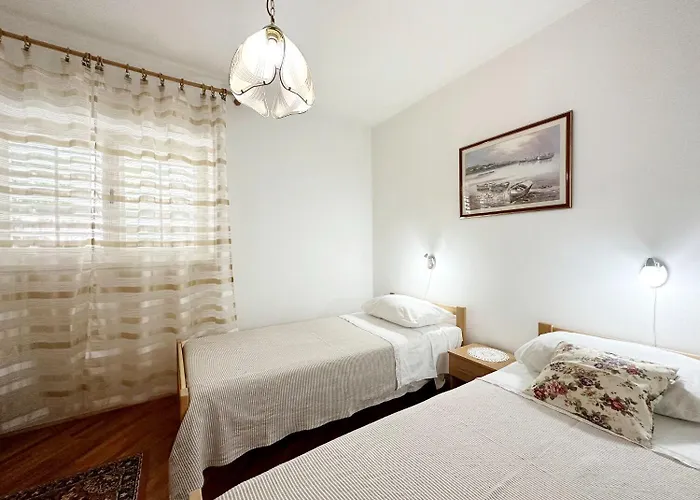 Mihaela Lägenhet Trogir