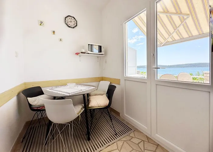 Mihaela Lägenhet Trogir